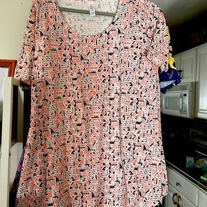 LuLaRoe 4 Perfect Tunics Women size M - (fits L-XL) lot of 4 shirts